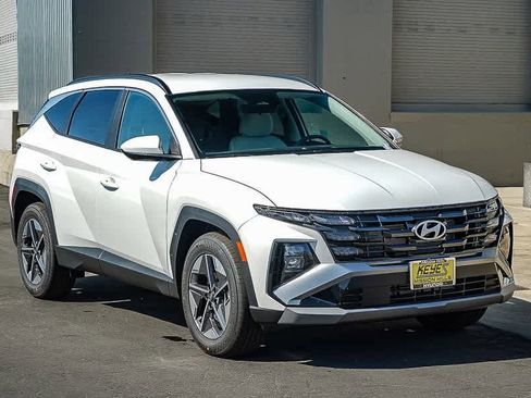 New 2026 Hyundai Tucson SEL image 3