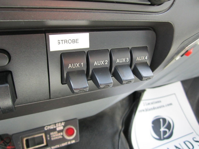 Used 2015 Ford F550 4x4 Regular Cab Super Duty image 11
