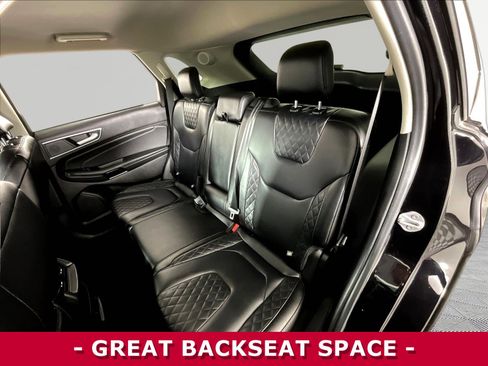 Used 2024 Ford Edge Titanium AWD/4WD image 22