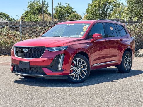 Used 2024 Cadillac XT6 Sport w/ Technology Package AWD/4WD image 1