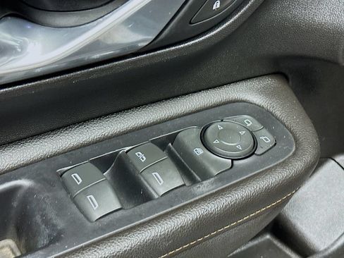Used 2020 GMC Terrain SLE w/ LPO, Floor Liner Package AWD/4WD image 17