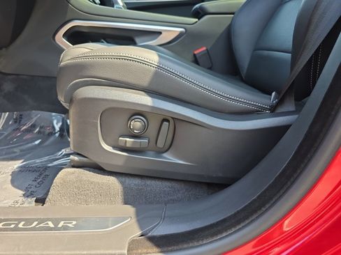Used 2026 Jaguar F-PACE R-Dynamic S AWD/4WD image 28