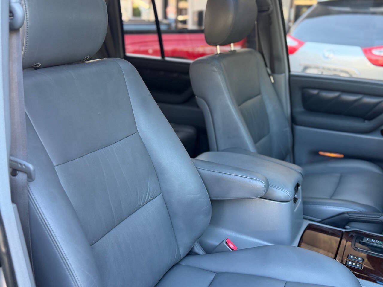 Used 1999 Toyota Land Cruiser w/ Leather Trim Pkg AWD/4WD image 87