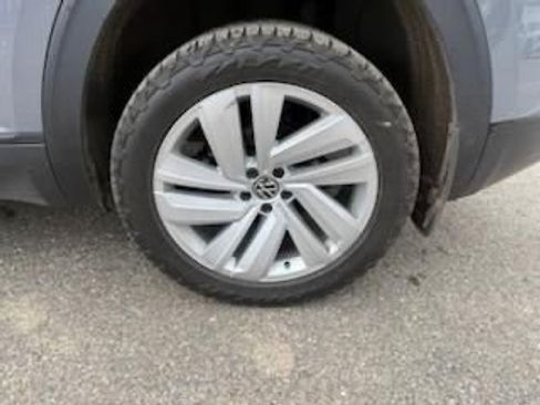 Used 2021 Volkswagen Atlas Cross Sport SE FWD image 14
