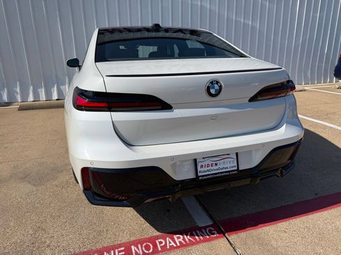 Used 2023 BMW 740i w/ Executive Package RWD image 5