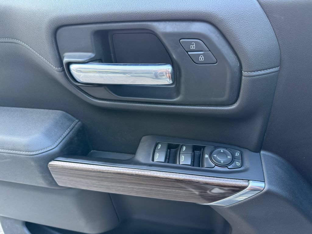 Used 2020 Chevrolet Silverado 1500 LT w/ All-Star Edition AWD/4WD image 11