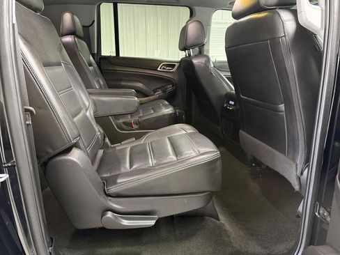 Used 2018 GMC Yukon XL Denali w/ Enhanced Security Package AWD/4WD image 40
