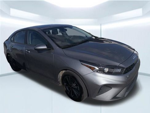 Used 2024 Kia Forte LXS FWD image 6