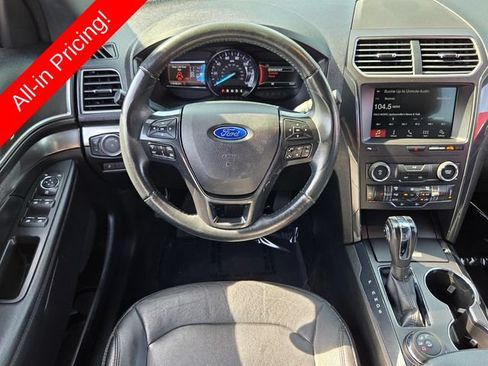 Used 2018 Ford Explorer XLT w/ Equipment Group 202A AWD/4WD image 10