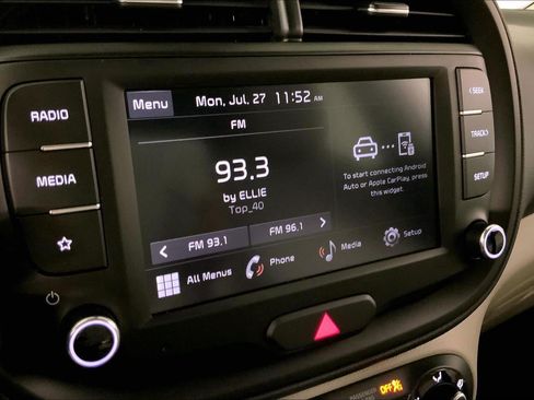 Certified 2025 Kia Soul LX w/ LX Technology Package FWD image 6