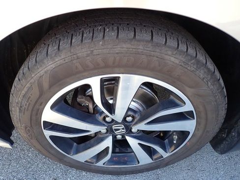 Used 2018 Honda Odyssey Elite image 12