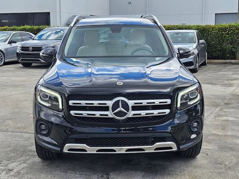 Used 2023 Mercedes-Benz GLB 250 4MATIC image 2