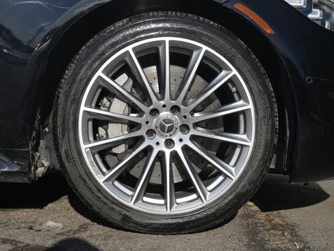 Used 2022 Mercedes-Benz S 580 4MATIC Sedan w/ AMG Line Package image 10
