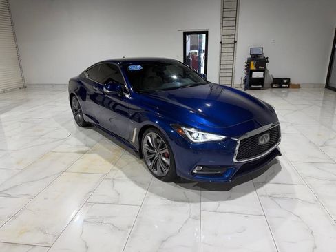 Used 2018 INFINITI Q60 Red Sport 400 w/ Sensory Package 3.0T Sport AWD/4WD image 3