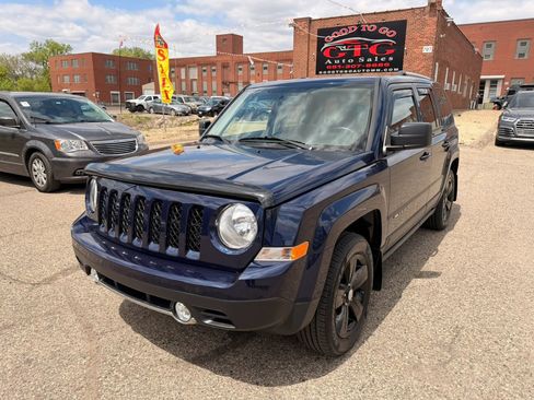 Used 2016 Jeep Patriot High Altitude AWD/4WD image 2