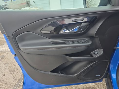 Used 2024 GMC Terrain AT4 w/ Infotainment Package II image 15