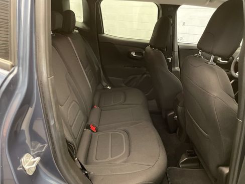 Certified 2021 Jeep Renegade Latitude AWD/4WD image 28