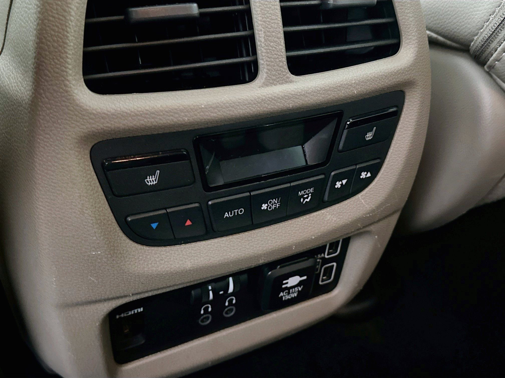 Used 2020 Honda Pilot Touring image 27