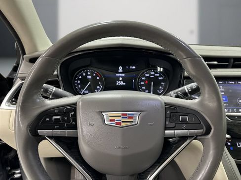 Used 2020 Cadillac XT6 Premium Luxury FWD image 22