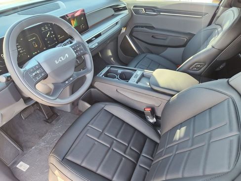 New 2026 Kia EV9 Land w/ Nightfall Edition Package image 8