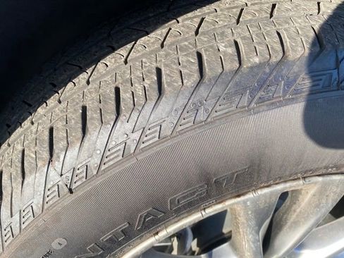 Certified 2022 Cadillac XT5 Premium Luxury image 23