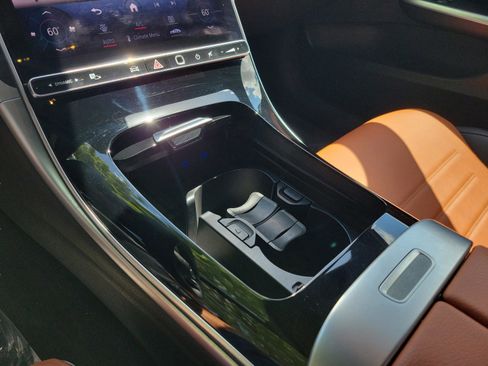 Used 2024 Mercedes-Benz C 300 Sedan image 24