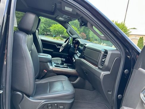 Used 2022 GMC Sierra 1500 SLT w/ SLT Convenience Package AWD/4WD image 53