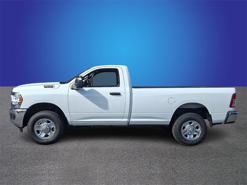 Used 2024 RAM 2500 Tradesman w/ Chrome Appearance Group image 7