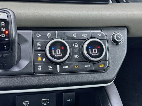 Used 2020 Land Rover Defender 110 First Edition AWD/4WD image 12