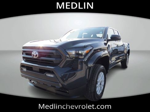 Used 2024 Toyota Tacoma SR5 image 4