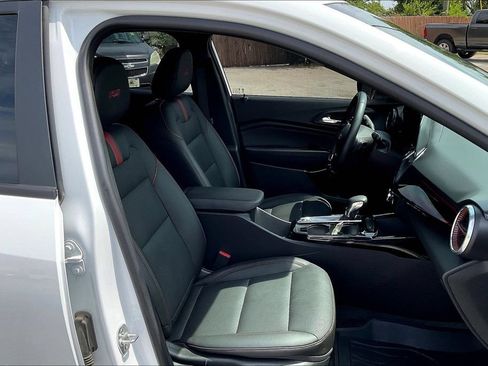 Used 2025 Chevrolet Trax RS w/ Driver Confidence Package FWD image 16
