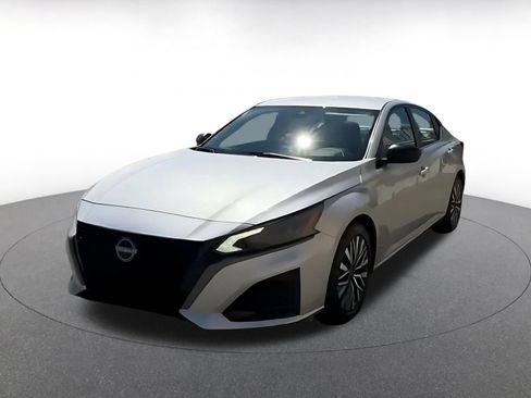 Used 2026 Nissan Altima 2.5 SV FWD image 5