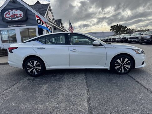Used 2020 Nissan Altima 2.5 SV image 11