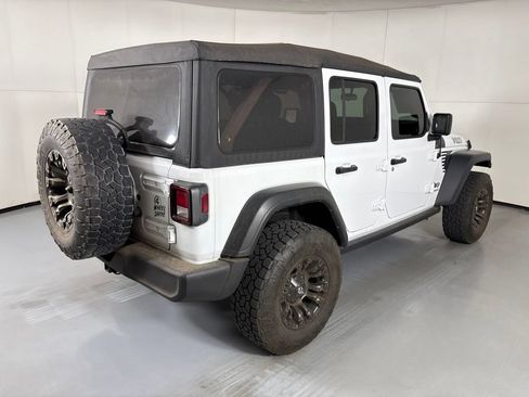 Used 2022 Jeep Wrangler Unlimited Sport AWD/4WD image 8
