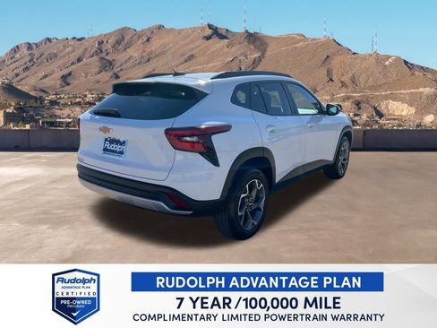 Used 2025 Chevrolet Trax LT image 14