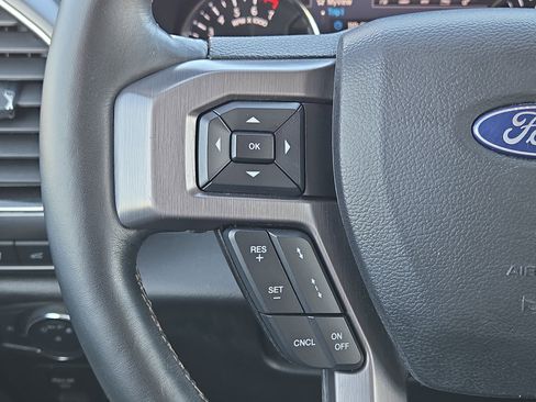 Used 2020 Ford Expedition Platinum image 28