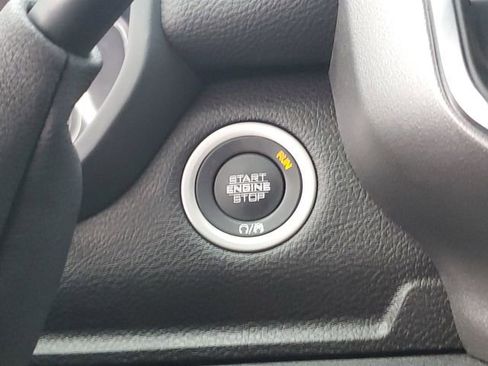 New 2026 RAM 1500 4x4 Crew Cab image 13