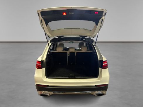 Used 2019 Mercedes-Benz GLC 300 4MATIC image 11