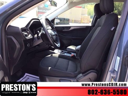 Used 2025 Ford Escape Active AWD/4WD image 11