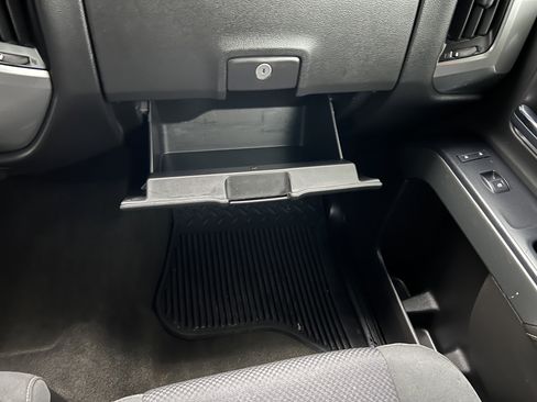 Used 2017 Chevrolet Silverado 2500 LT image 34