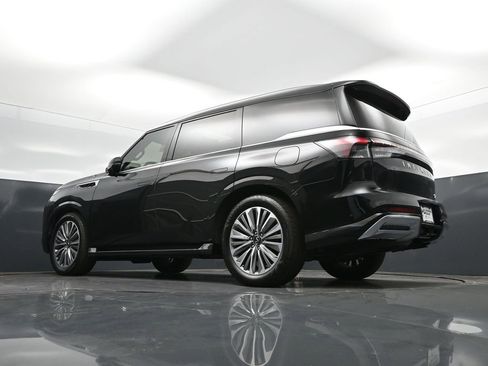 Used 2025 INFINITI QX80 Luxe RWD image 43