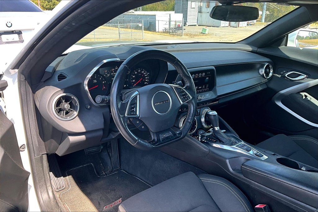 Used 2017 Chevrolet Camaro SS RWD image 5
