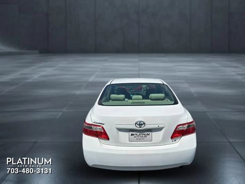 Used 2009 Toyota Camry LE FWD image 7