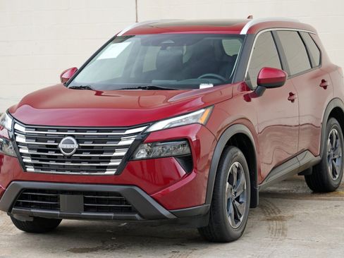 Used 2024 Nissan Rogue SV w/ SV Premium Package FWD image 43