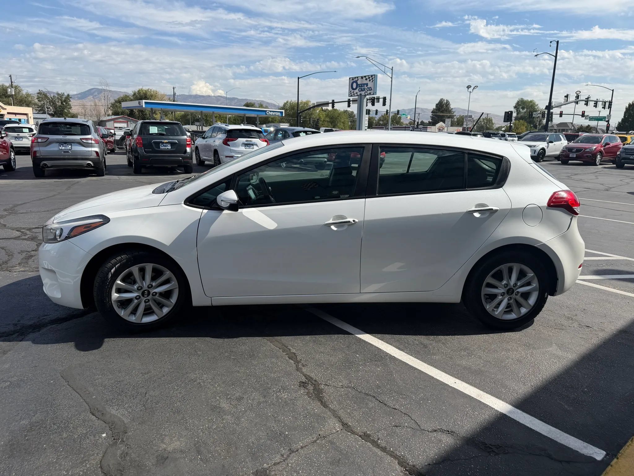 Used 2017 Kia Forte LX w/ LX Popular Plus Package FWD image 5