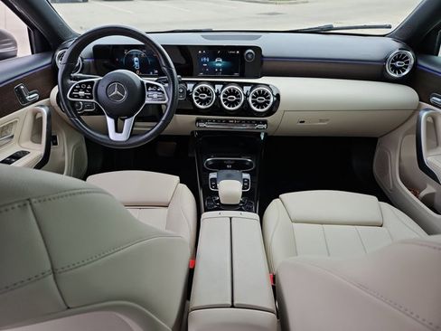 Used 2019 Mercedes-Benz A 220 image 18