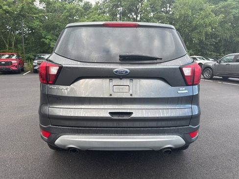 Used 2019 Ford Escape SE FWD image 4