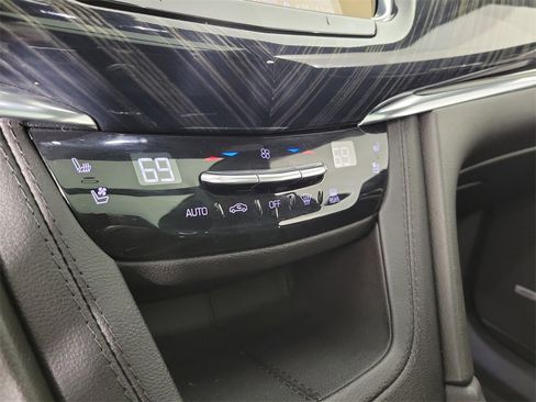 Certified 2023 Cadillac XT6 Premium Luxury image 29