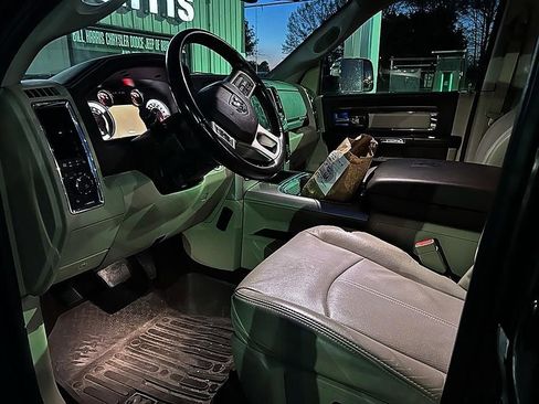 Used 2018 RAM 2500 Laramie w/ Off Road Package AWD/4WD image 10