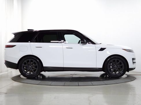 Used 2023 Land Rover Range Rover Sport SE image 10